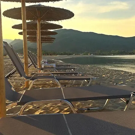 Akasti Slow Living * Paralia Sikias