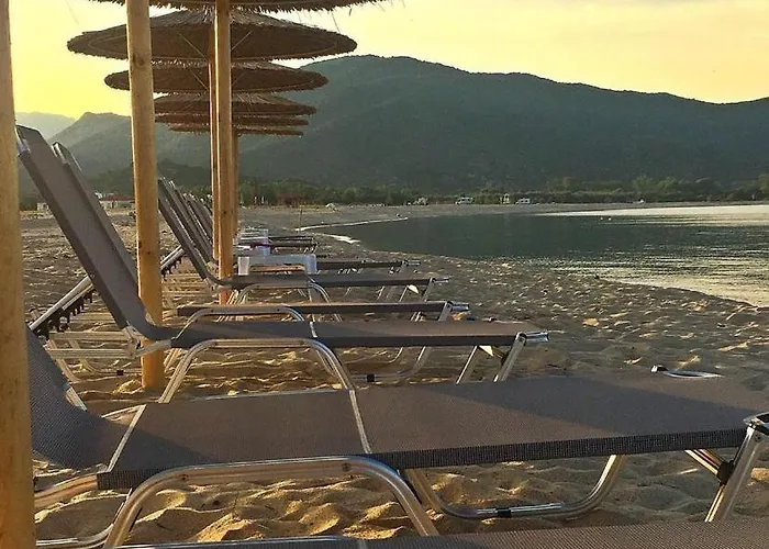 Akasti Slow Living * Paralia Sikias